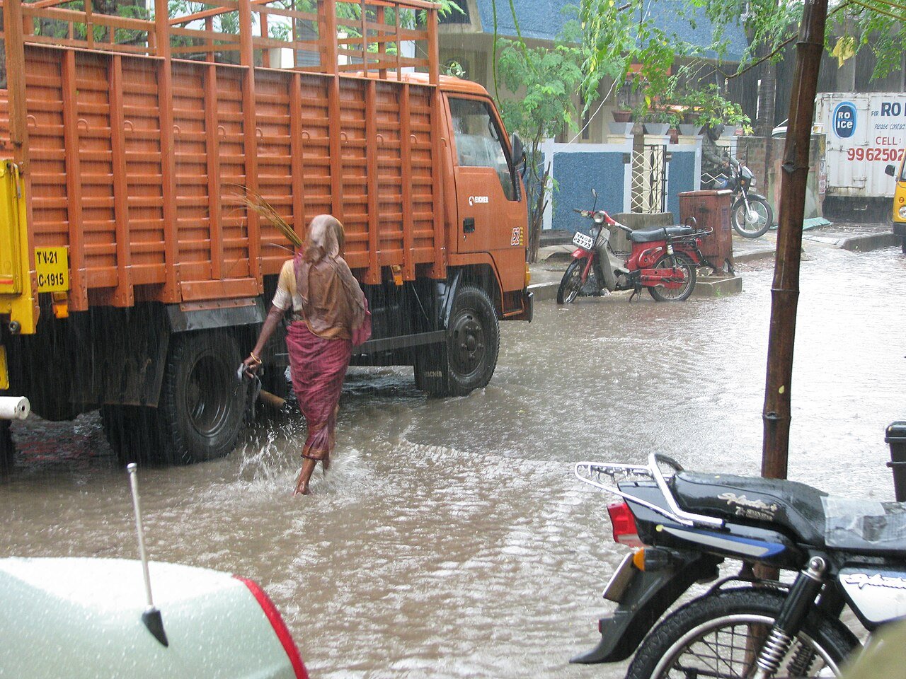 The monsoon in an Indian city